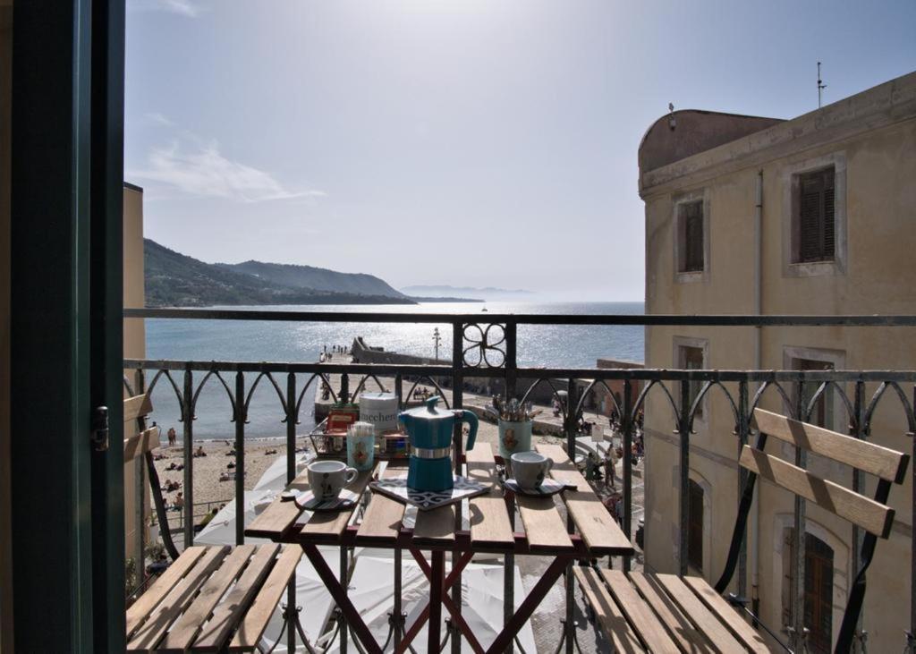 Devalu Casa Del Mare Apartment Чефалу Екстериор снимка