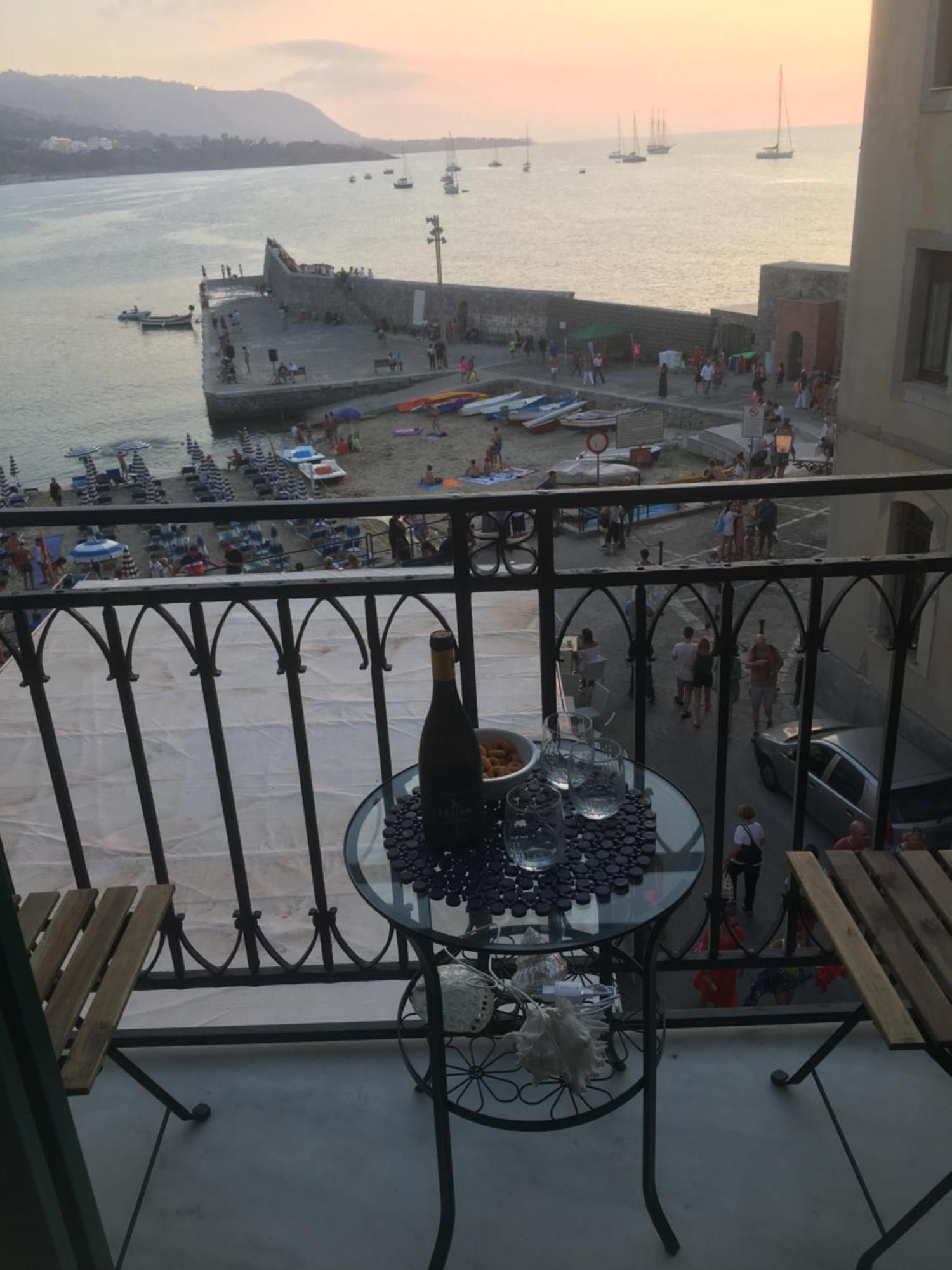 Devalu Casa Del Mare Apartment Чефалу Екстериор снимка